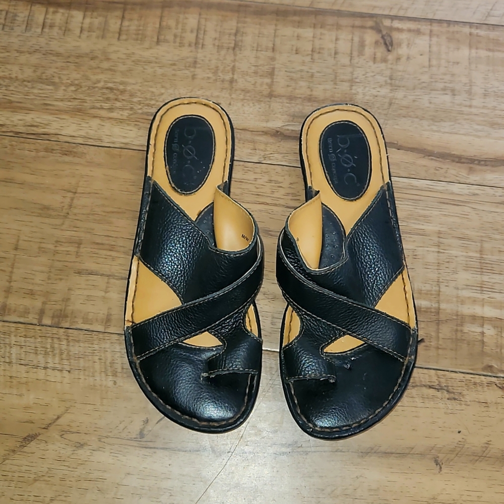 B.O.C. sandals black size 8
